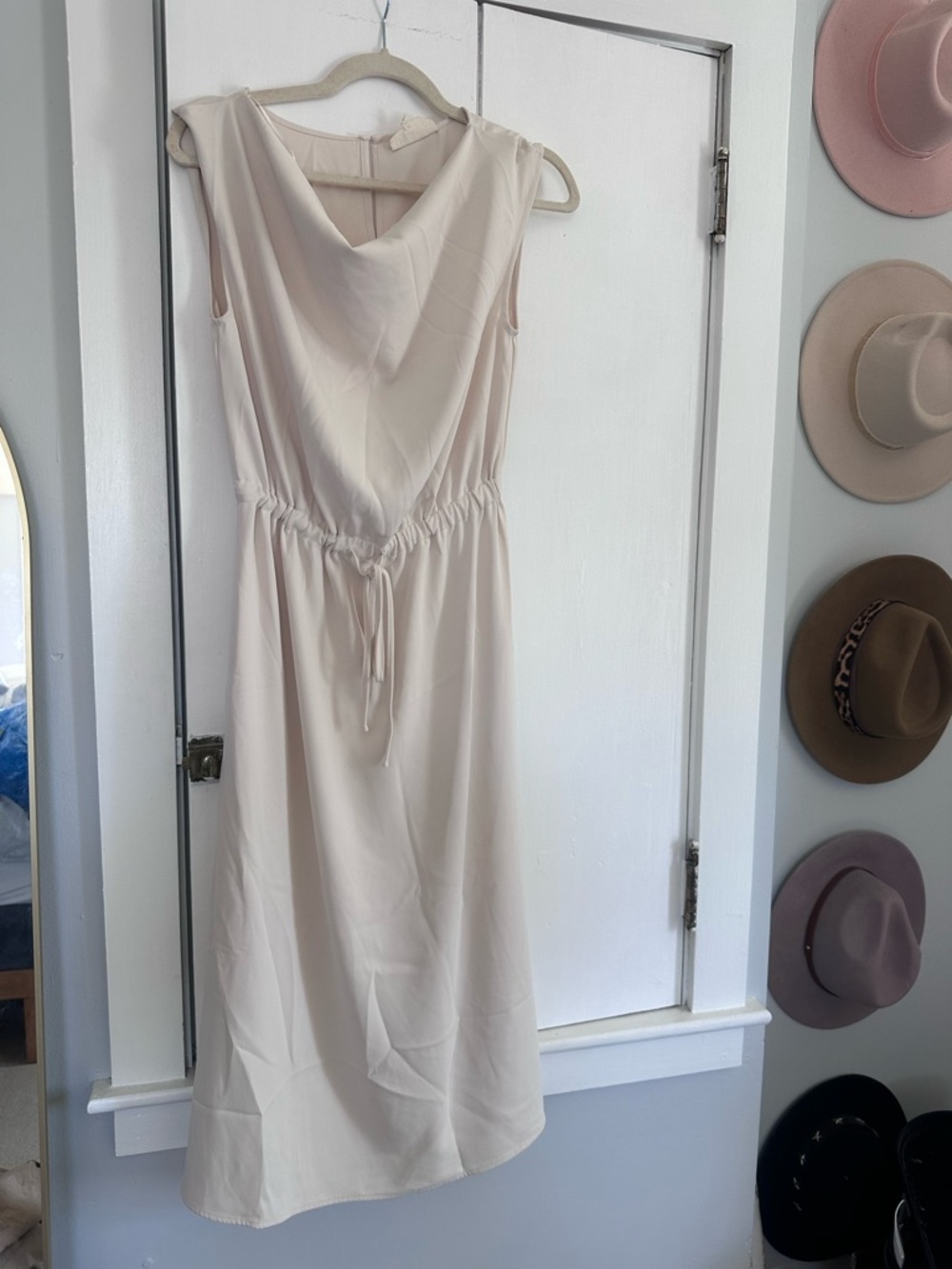 MELLODAY Soft Cream Slip Top